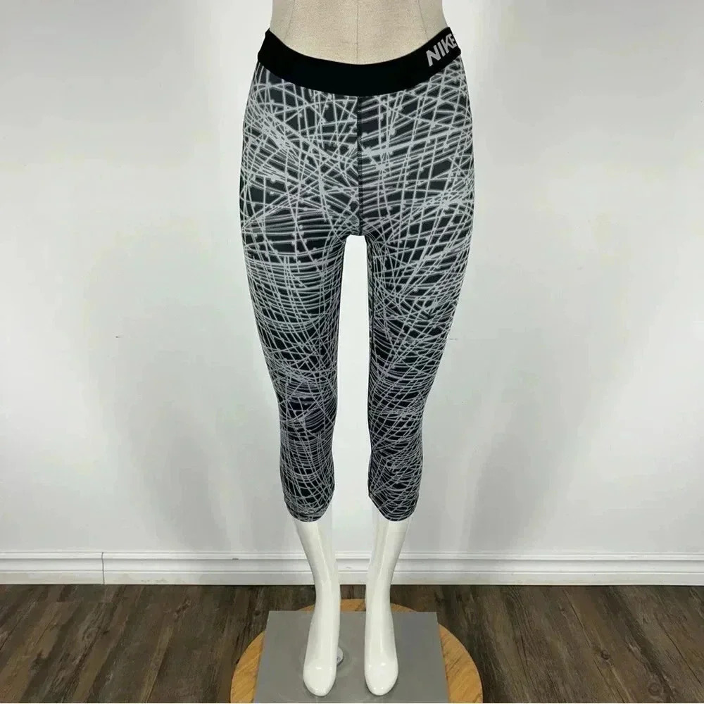 ❤️ Nike pro Women's  Black and Grey Leggings S